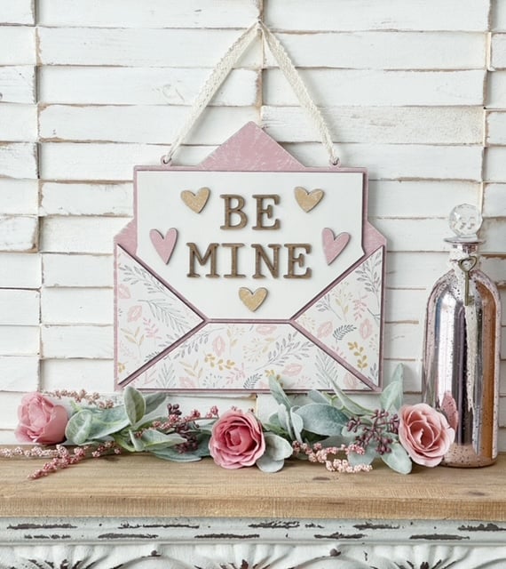 Be Mine Envelope Door Hanger DIY